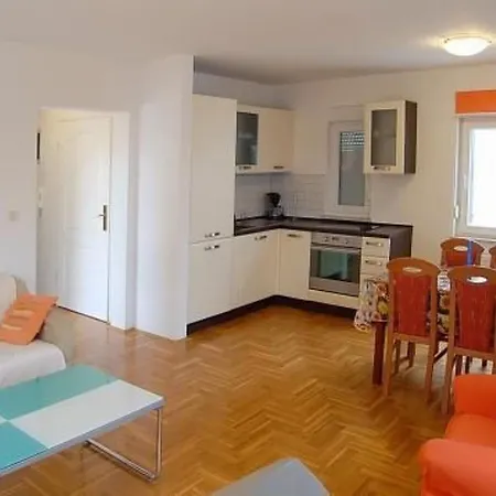 In Mit Terrasse By Interhome * Medulin